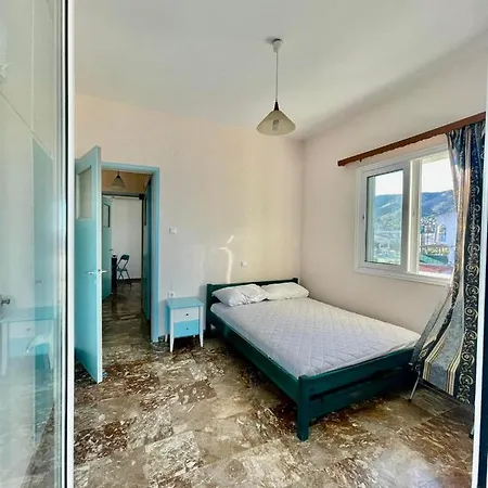 On The Beach Apartment